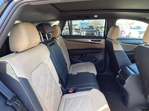 New 2026 Volkswagen Atlas Cross Sport SE FWD image 10