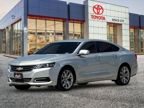 Used 2018 Chevrolet Impala Premier FWD image 2