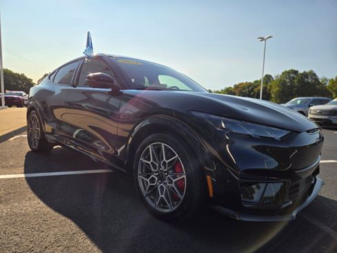 Certified 2024 Ford Mustang Mach-E GT image 4