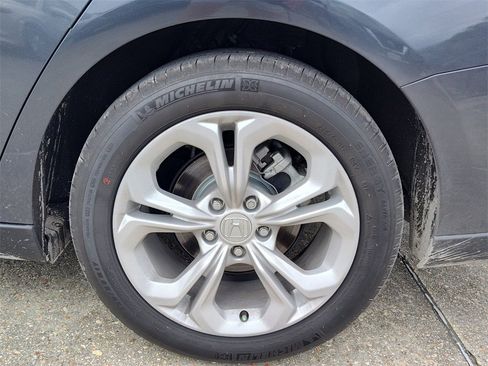 Used 2025 Honda Accord LX image 15
