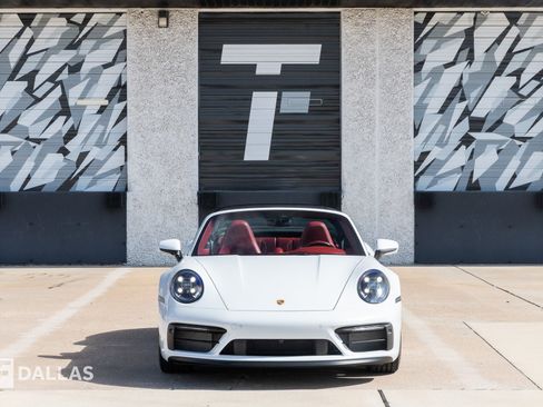 Used 2022 Porsche 911 Targa 4 GTS image 3