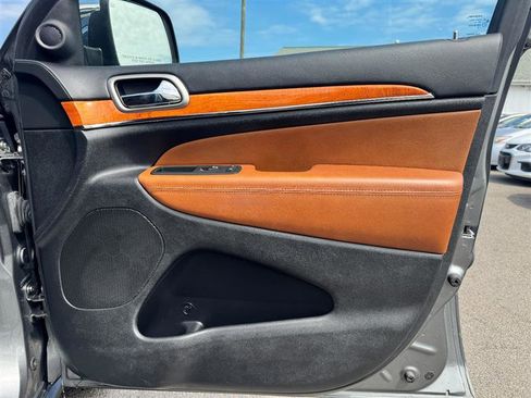 Used 2013 Jeep Grand Cherokee Overland image 8