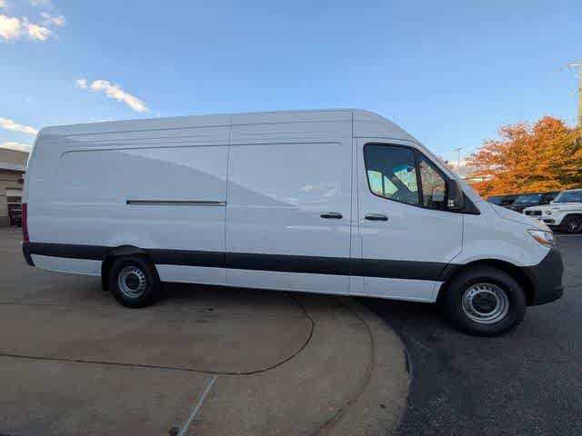 Used 2026 Mercedes-Benz Sprinter 2500 image 9