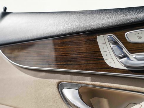 Used 2019 Mercedes-Benz GLC 300 image 22