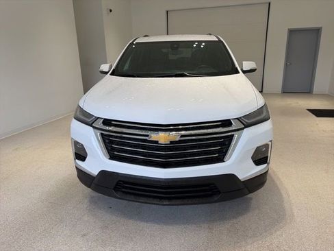 Certified 2023 Chevrolet Traverse LT image 2