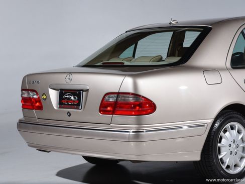 Used 2001 Mercedes-Benz E 320 Sedan image 13