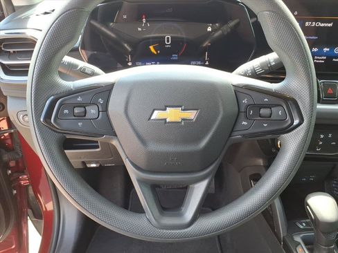 Used 2025 Chevrolet TrailBlazer LT AWD/4WD image 22