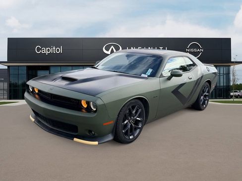 Used 2022 Dodge Challenger R/T w/ Blacktop Package image 1