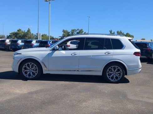New 2026 BMW X7 xDrive40i w/ Premium Package image 9