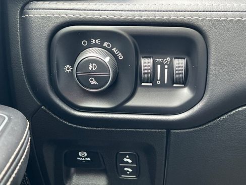 Used 2022 RAM 1500 Limited w/ Night Edition image 37