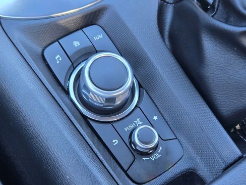 Used 2023 MAZDA MX-5 Miata Club RWD image 30