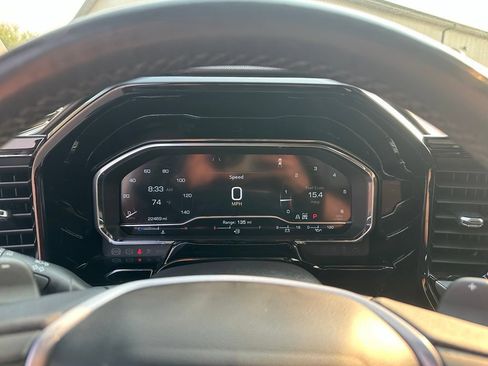Used 2022 GMC Sierra 1500 SLT w/ SLT Premium Plus Package AWD/4WD image 15