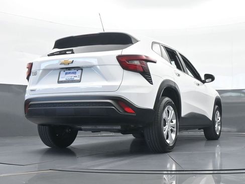 Used 2024 Chevrolet Trax LS w/ Driver Confidence Package image 55