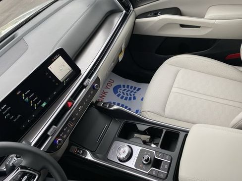 New 2025 Kia Sorento EX image 24