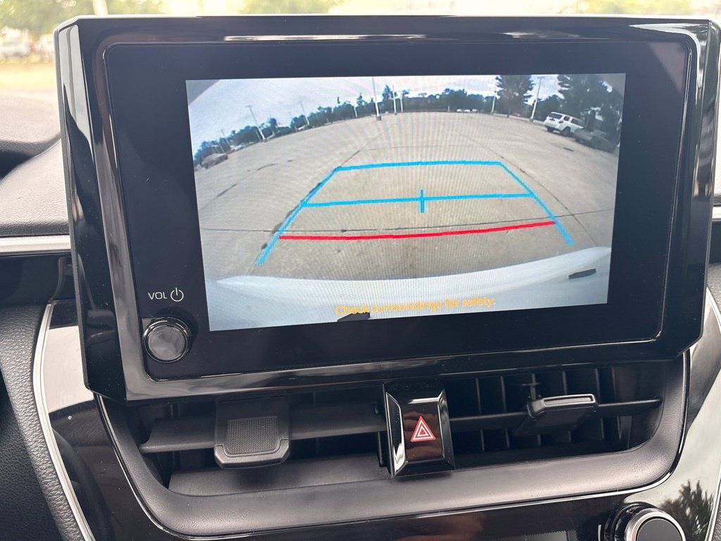 Used 2025 Toyota Corolla LE FWD image 23