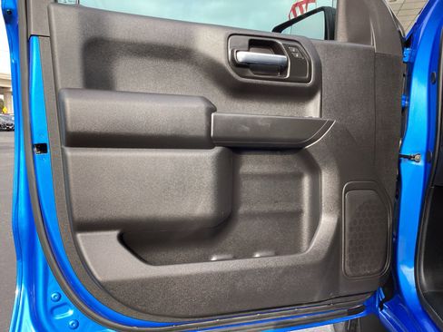 Used 2025 Chevrolet Silverado 1500 Custom image 29