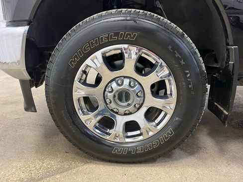 Used 2022 Ford F250 Lariat w/ Chrome Package image 29