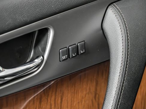 Used 2014 INFINITI QX70 AWD w/ Premium Package image 18