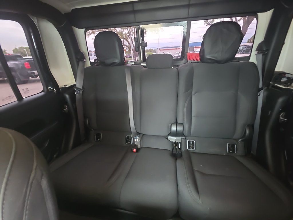 Used 2021 Jeep Gladiator Sport AWD/4WD image 26