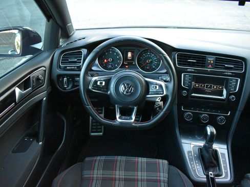Used 2015 Volkswagen GTI S image 12