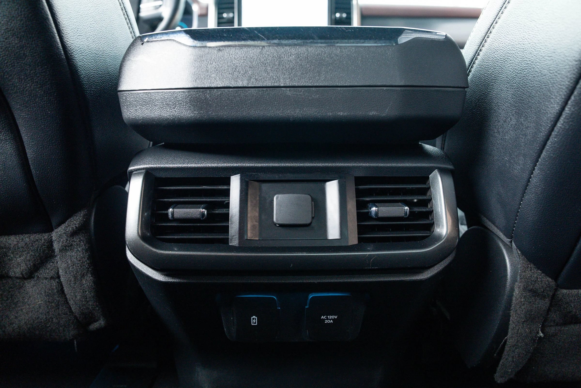 Used 2023 Ford F150 Lariat w/ Max Trailer Tow Package AWD/4WD image 38