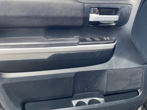 Used 2017 Toyota Tundra SR5 AWD/4WD image 19