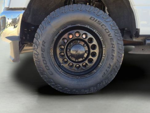 Used 2023 Ford F250 XL w/ FX4 Off-Road Package AWD/4WD image 11