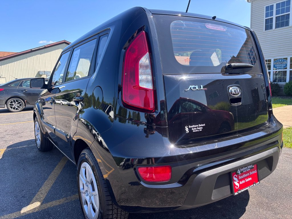 Used 2013 Kia Soul FWD image 8