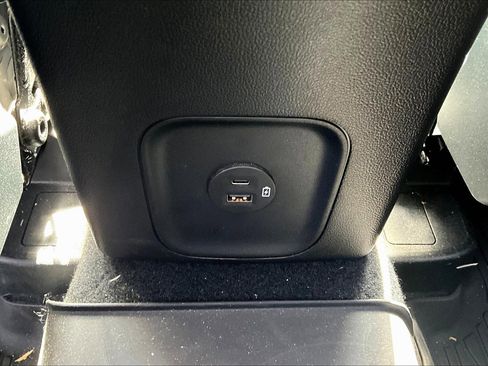 Used 2022 Ford Escape SEL w/ Technology Package image 39