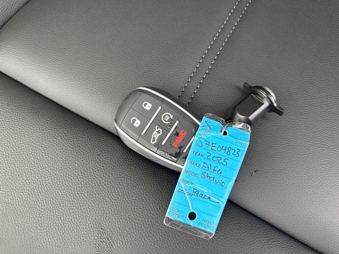 New 2025 Alfa Romeo Stelvio Sprint w/ Convenience Package image 30