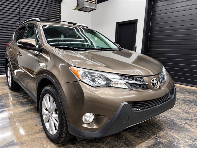 Used 2014 Toyota RAV4 Limited w/ Technology Package AWD/4WD image 8