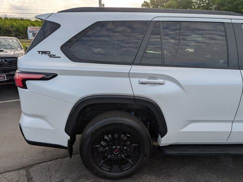 Certified 2025 Toyota Sequoia Limited w/ TRD Off-Road Package AWD/4WD image 9
