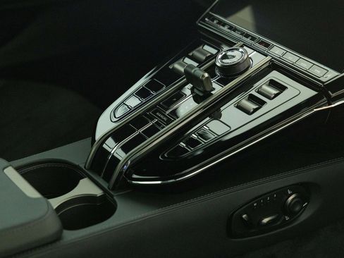 New 2026 Aston Martin V8 Vantage Coupe image 36