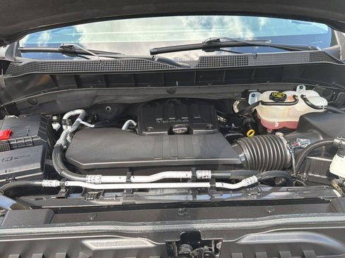 Used 2024 Chevrolet Silverado 1500 LT AWD/4WD image 25