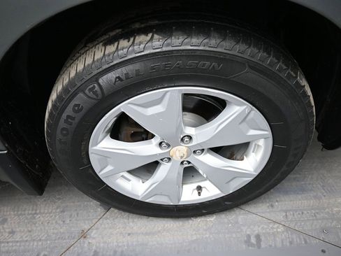 Used 2015 Subaru Forester 2.5i Premium w/ All-Weather Package image 12