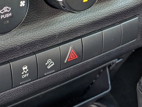 Used 2016 Jeep Wrangler Unlimited Sport image 31