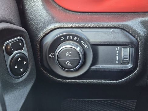 Certified 2023 Jeep Gladiator Rubicon w/ Cold Weather Group image 24