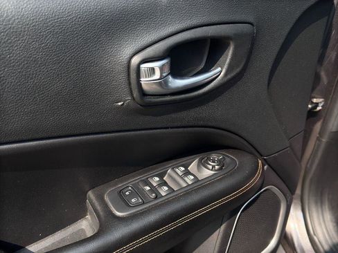 Used 2021 Jeep Compass Limited image 13