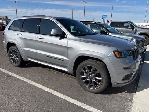 Used 2019 Jeep Grand Cherokee High Altitude image 2