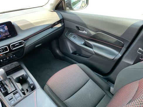 Used 2026 Nissan Sentra SR w/ Floor Mat Package FWD image 27