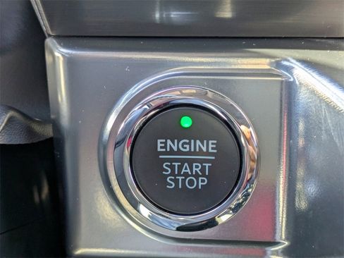 Used 2023 Ford F150 Lariat w/ Trailer Tow Package image 32