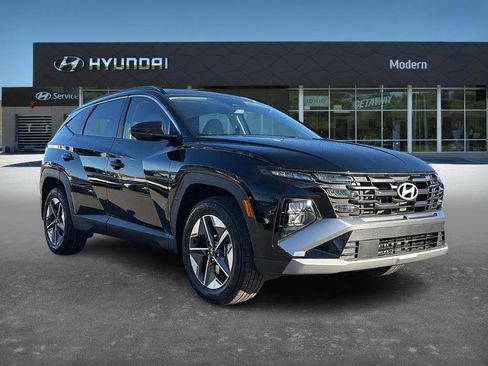 Certified 2025 Hyundai Tucson SEL image 3