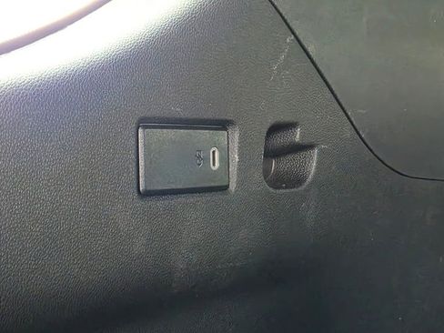 Used 2024 Chevrolet Tahoe LT AWD/4WD image 12