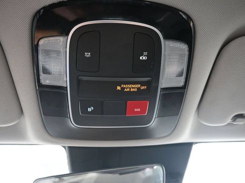Used 2025 Hyundai Sonata SEL FWD image 17