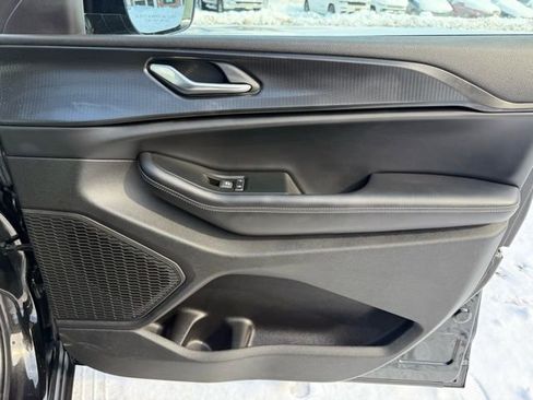 Certified 2024 Jeep Grand Cherokee L Altitude image 33