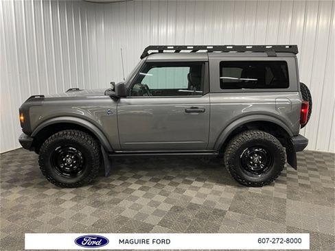 Used 2022 Ford Bronco Black Diamond image 9