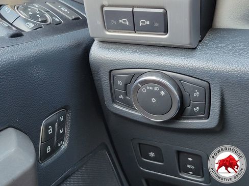 Used 2022 Ford F350 Platinum image 26