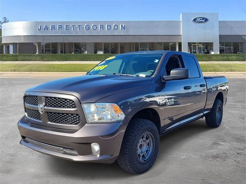 Used 2018 RAM 1500 Express image 2