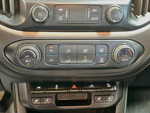 Used 2022 GMC Canyon AT4 AWD/4WD image 16