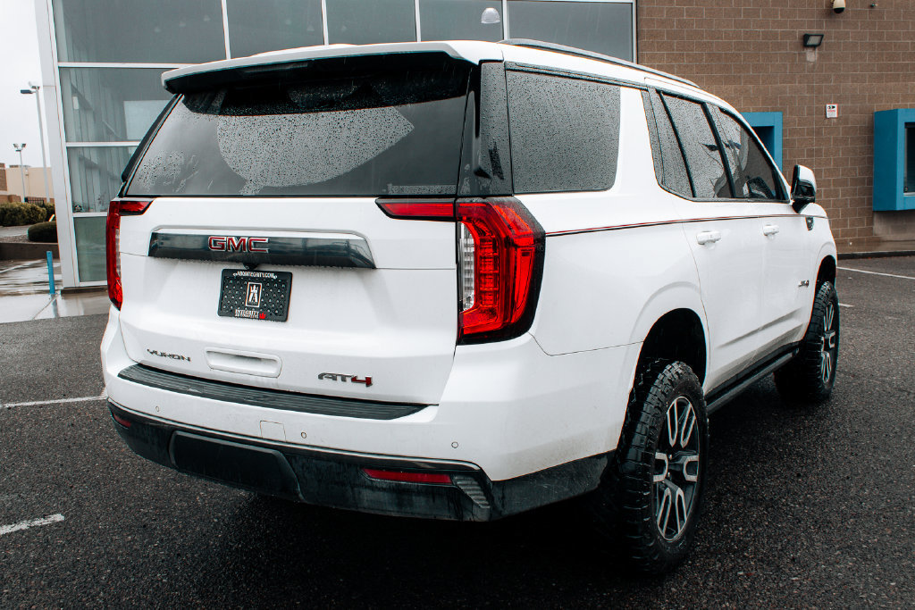 Used 2021 GMC Yukon AT4 w/ Technology Package AWD/4WD image 7